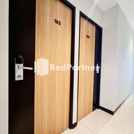 Pandawa Guest House At Ngaliyan Square Mitra Reddoorz Semarang Exterior photo